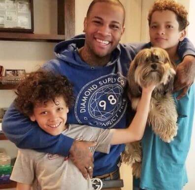 Jax Joseph Nilon with his twin Jaid Thomas Nilon and older brother Oliver Saunders